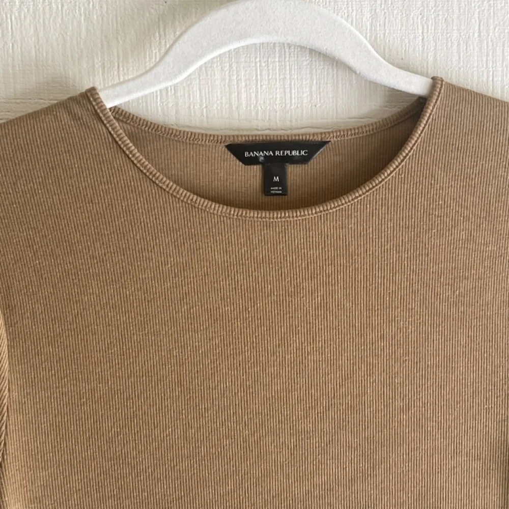 Banana Republic Women's Short Sleeve Crewneck Top - Olive/Tan - Picture 3 of 5